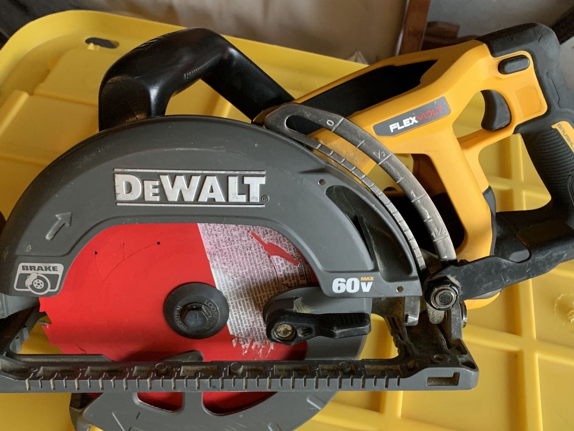 DEWALT FLEXVOLT CIRCULAR SAW $217 OBO