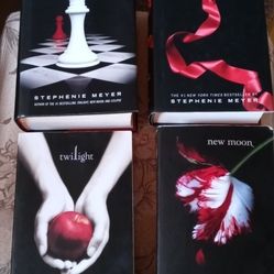 Eclipse new moon Twilight breaking dawn
Books collection Stephenie meyer
