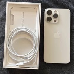 Iphone 15 pro max  white titanium 256gb Unlocked