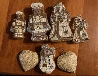 5 Christmas Boxes and 2 Christmas Ornaments