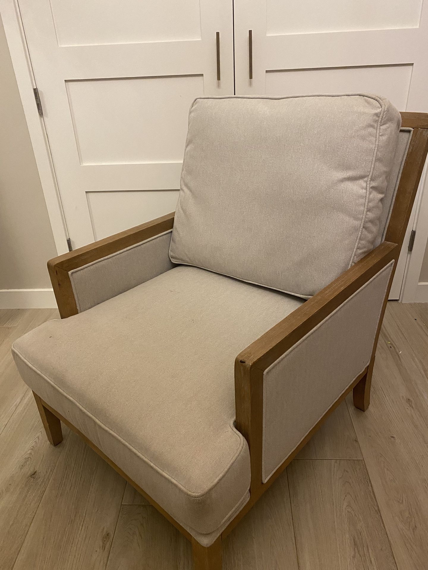 Oversized Chair!