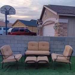 Patio Furniture Good Condition 