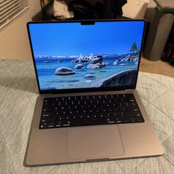 MacBook Pro 14” M1 Max, 32GB RAM, 1TB SSD
