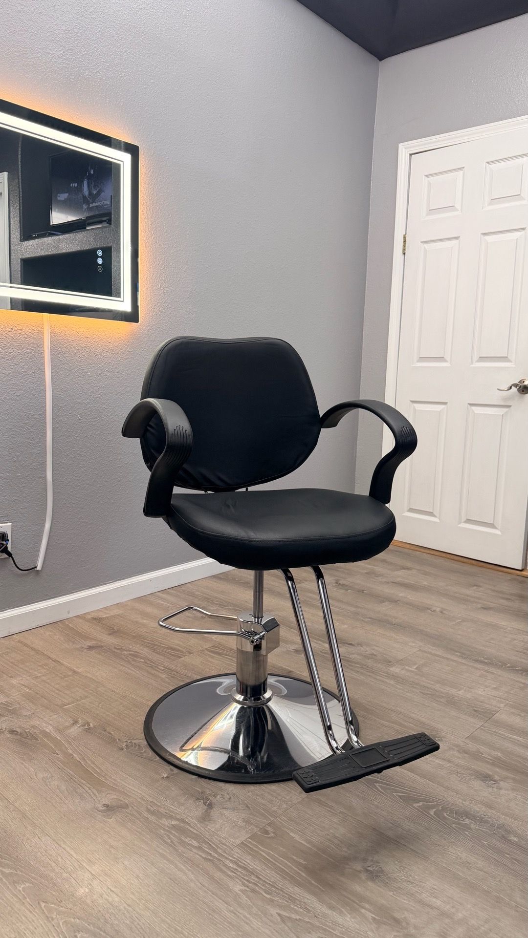 BARBER CHAIR ✅
