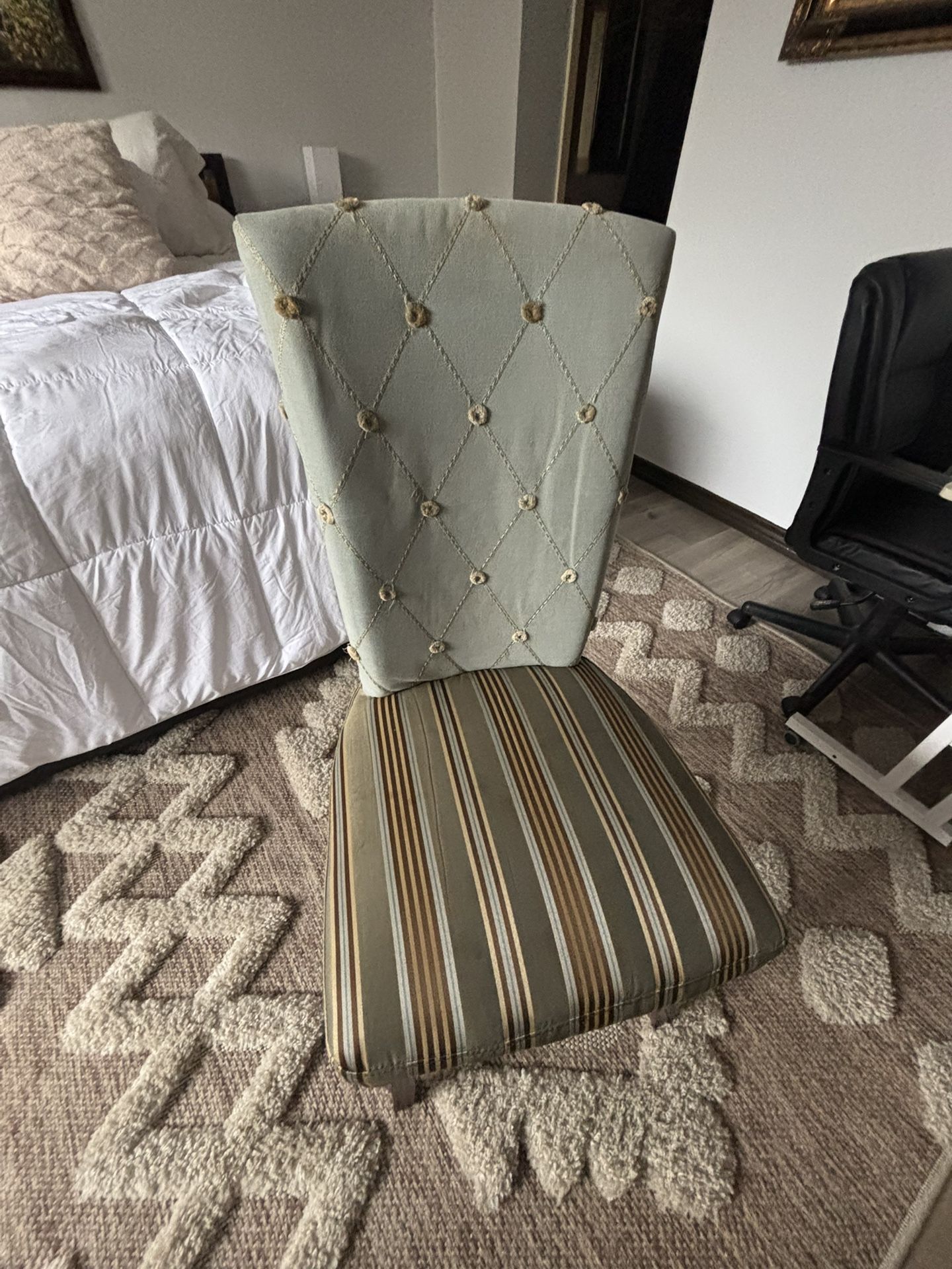 Two Dining/accent chairs. Pick Up Near NRG.