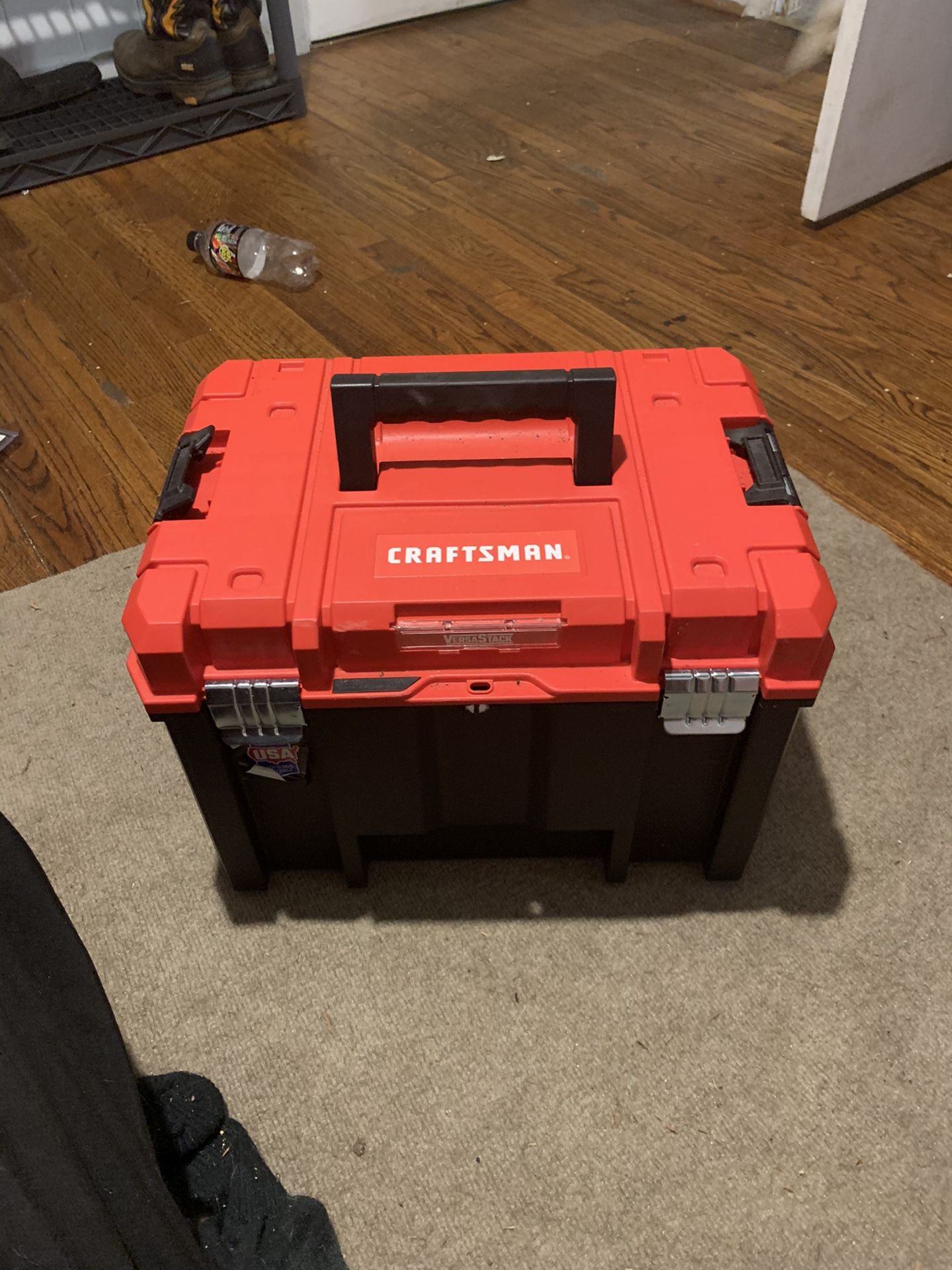 Craftsman middle stackable tool box & standardize bet set