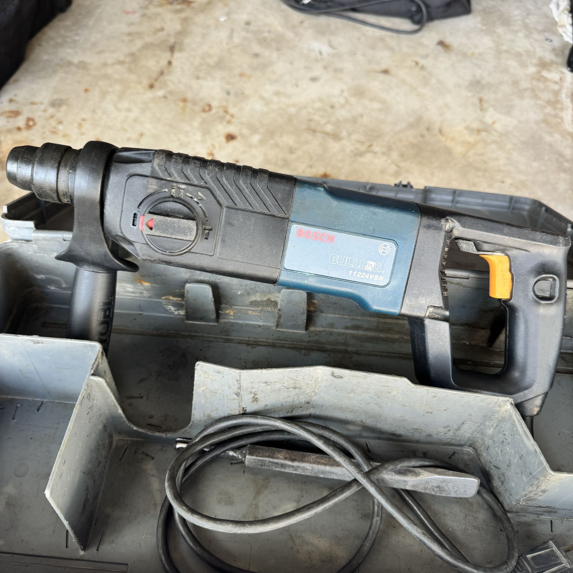 Bosch Bulldog SDS-Plus Rotary Hammer – Used in Original Box – Doesn’t Hammer