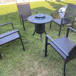 Brand New Patio Set Fire Pit Propane
