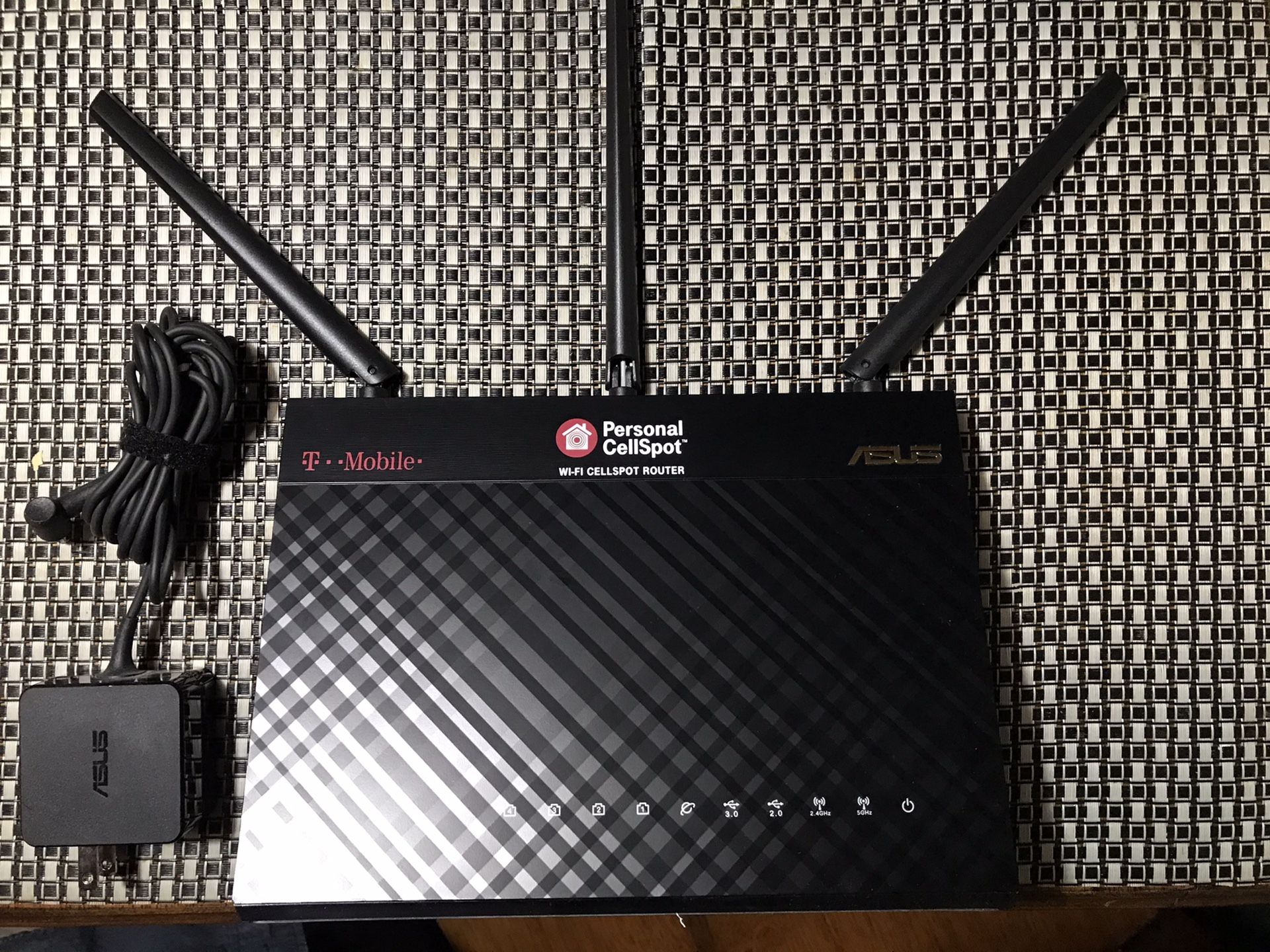 ASUS T-Mobile Cellspot (AC-1900) dual-band wireless router