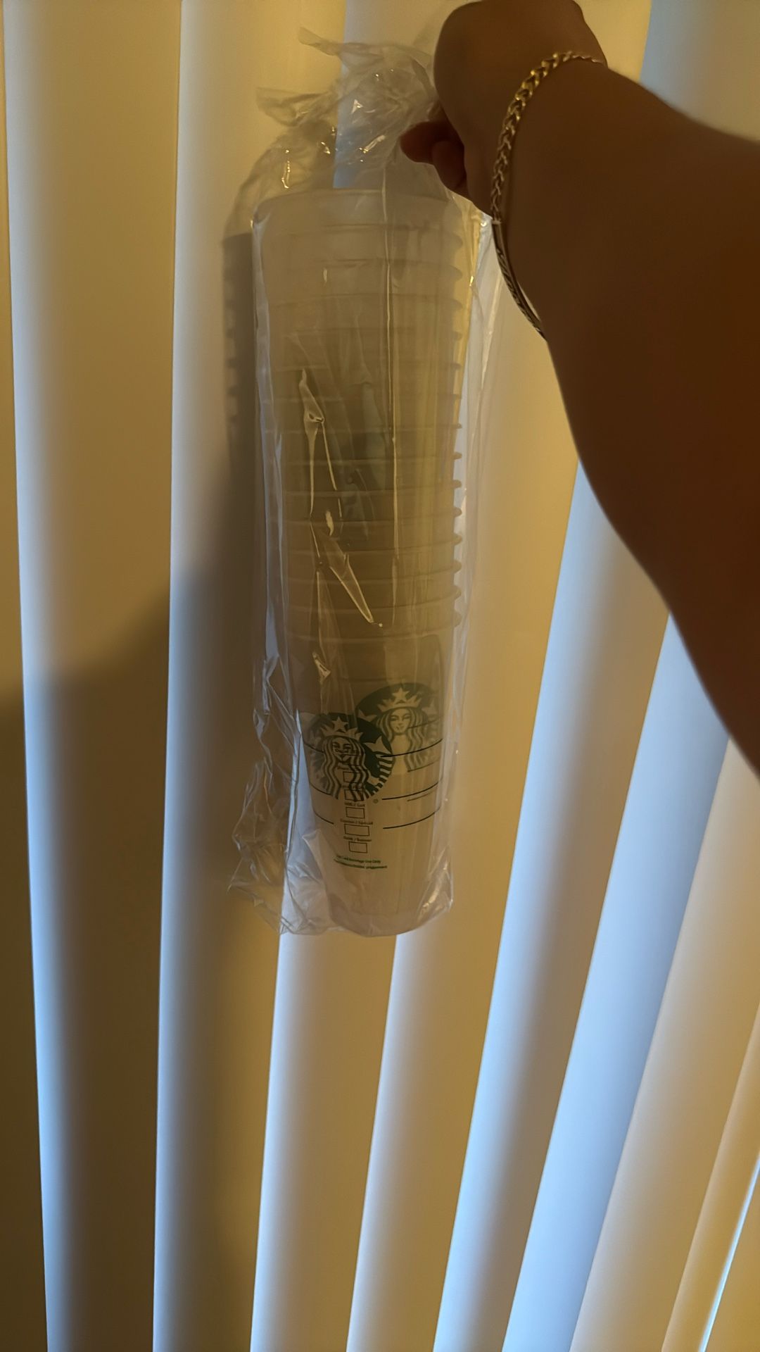 Plastic Starbucks Cups w Lids