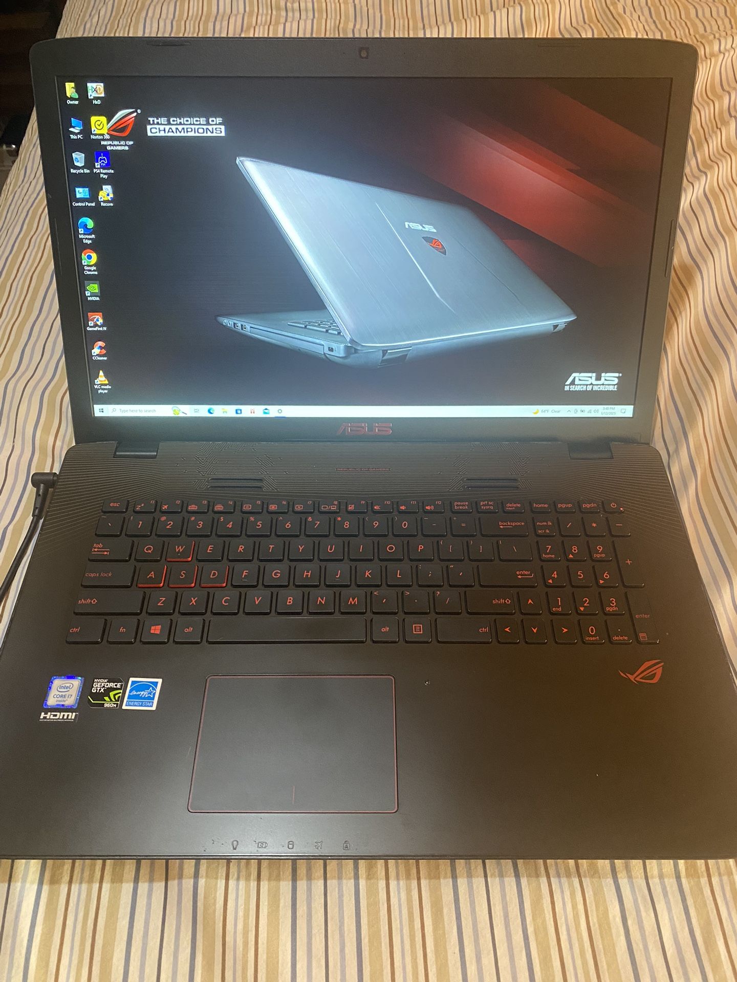 ASUS ROG GL752VW 17.3” INTEL i7, 16GB RAM, INTEL & NVIDIA GPU GAMING LAPTOP 