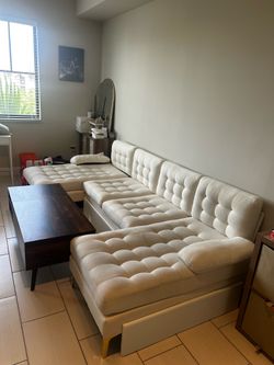 Couch (URGENT)