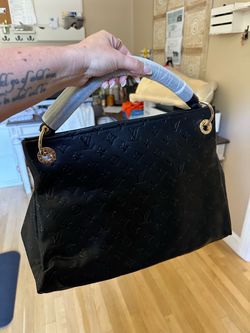 Black inspo artsy bag