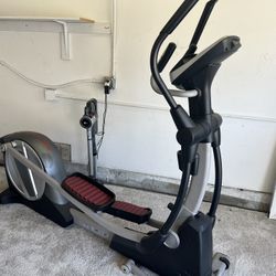 Elliptical trainer Pro form 735E 