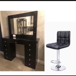 Vanity Set With Chair
