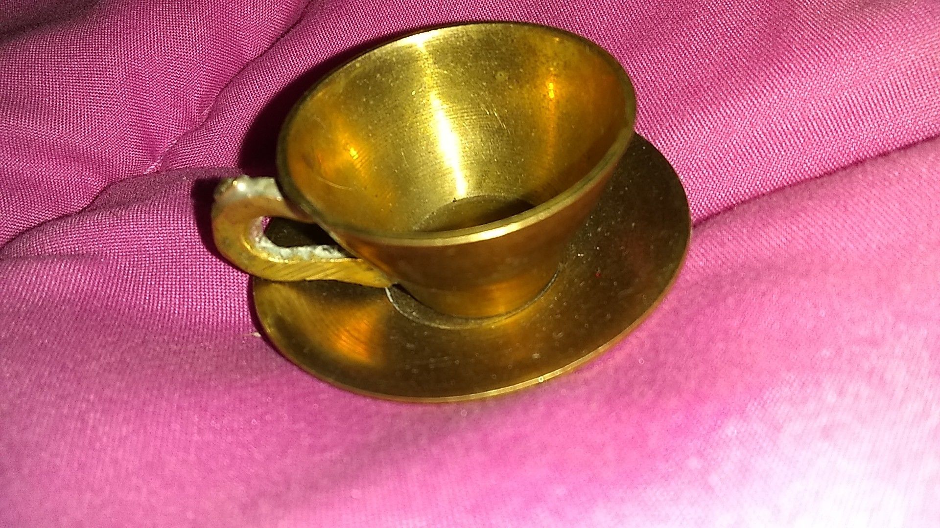 Miniature brass kettle w platter
