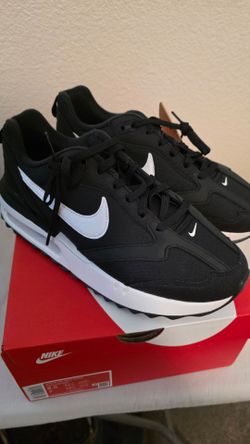 Nike Air Max Dawn Size 8.5 Women's