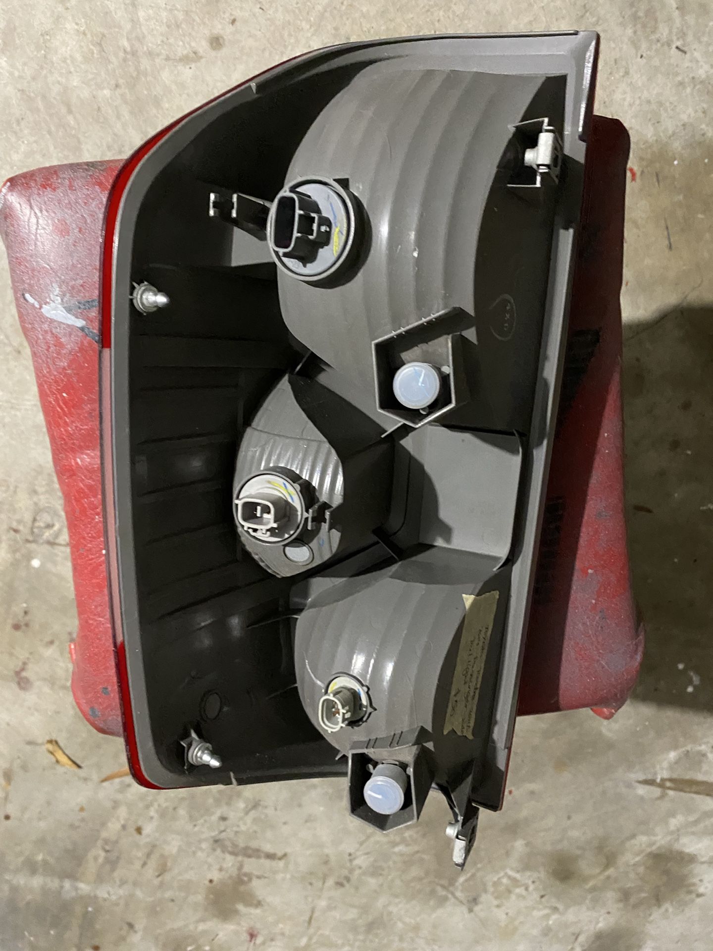 Toyota Tundra 2014-2019 Driver Rear light OEM