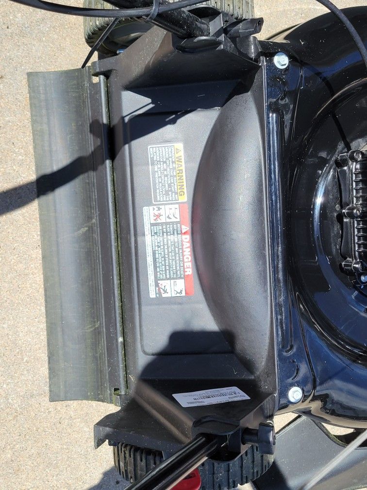 Murray 21 Inch 125CC 5.5 HP Adjustable Wheel Briggs & Stratton Lawn Mower With Removable Side Shoot Like New