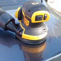 DeWalt Lijadora Orbital 5"