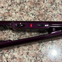 Infinit Pro Conair Flat Iron