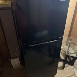 Magic Chef Refrigerator 
