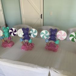 6 candy land centerpieces