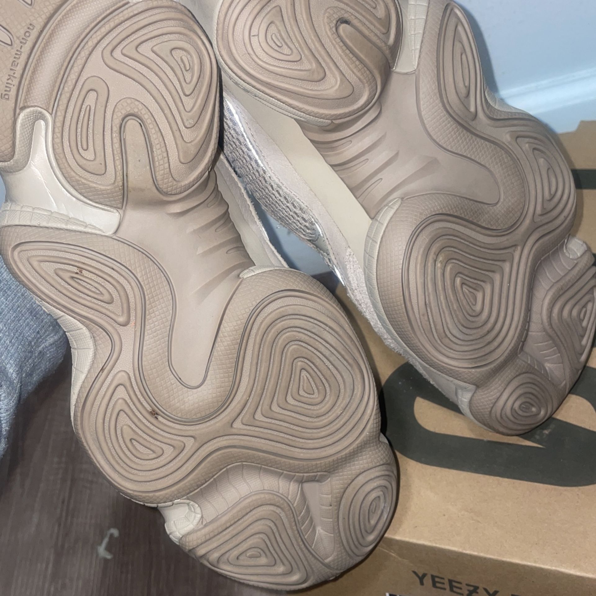 Yeezy 500 Size 10