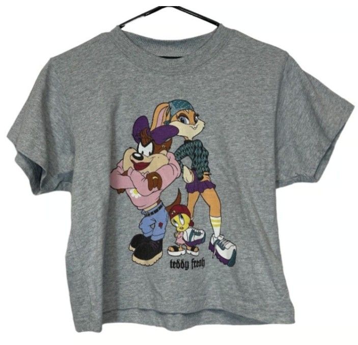 Teddy Fresh x Looney Tunes Bad Girls Graphic Gray Short Sleeve Boxy Tee Size M
Teddy Fresh x Looney Tunes Bad Girls Graphic Gray Short Sleeve Boxy Tee