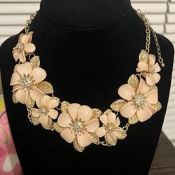 Jewelry | New Pink Rhinestone Flower Gold Chain Detail 18” Statement Necklace