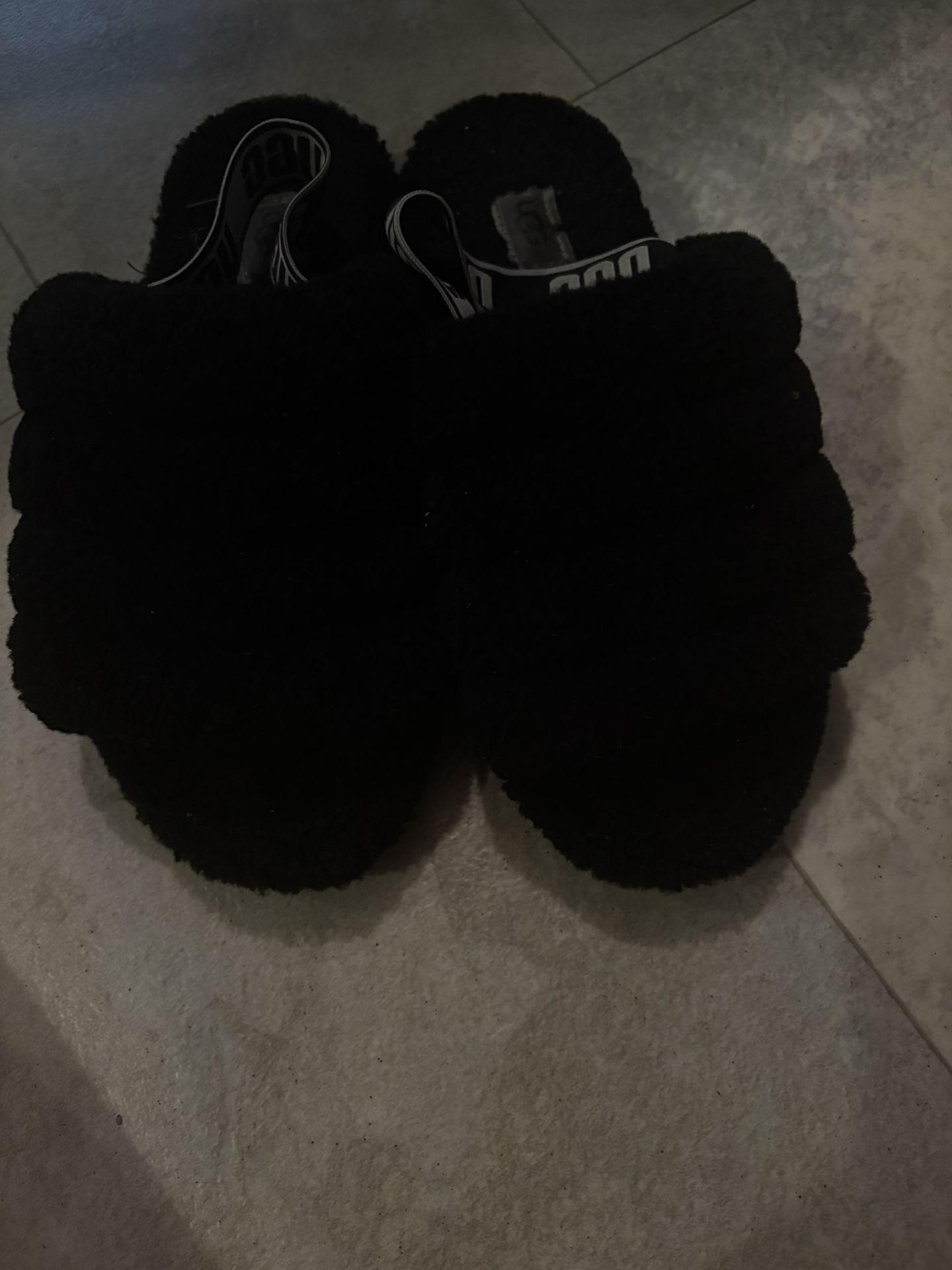 UGG Wmns Fluff Yeah Slide 'Black'