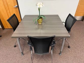 Conference Table / Square Table