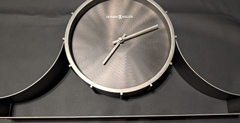 Howard Miller Seeley Mantel Clock — Like New