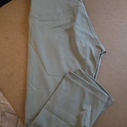 Lululemon green leggings Size 10