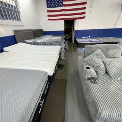 Queen Pillowtop Mattress Set