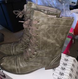 Women’s boots
