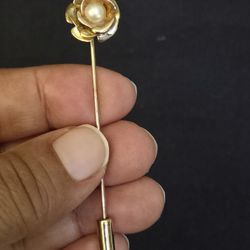 Vintage Flower Stick Pin Gold Tone HAT PIN 2.60