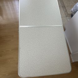Folding Table 
