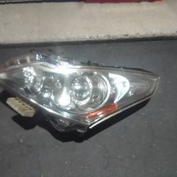 2007-2012 Infiniti G37 Sedan Complete Headlights Xenon Hid With Light Bulbs And Accessories Oem.