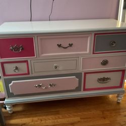 Ethan Allen DISNEY Collection Alice in Wonderland Dresser