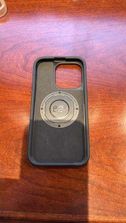 Quad Lock iPhone 14 Case