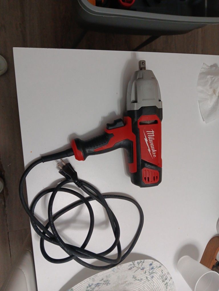 Milwaukee Impact Wrench 