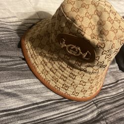 Gucci Bucket Hat 75$ Obo