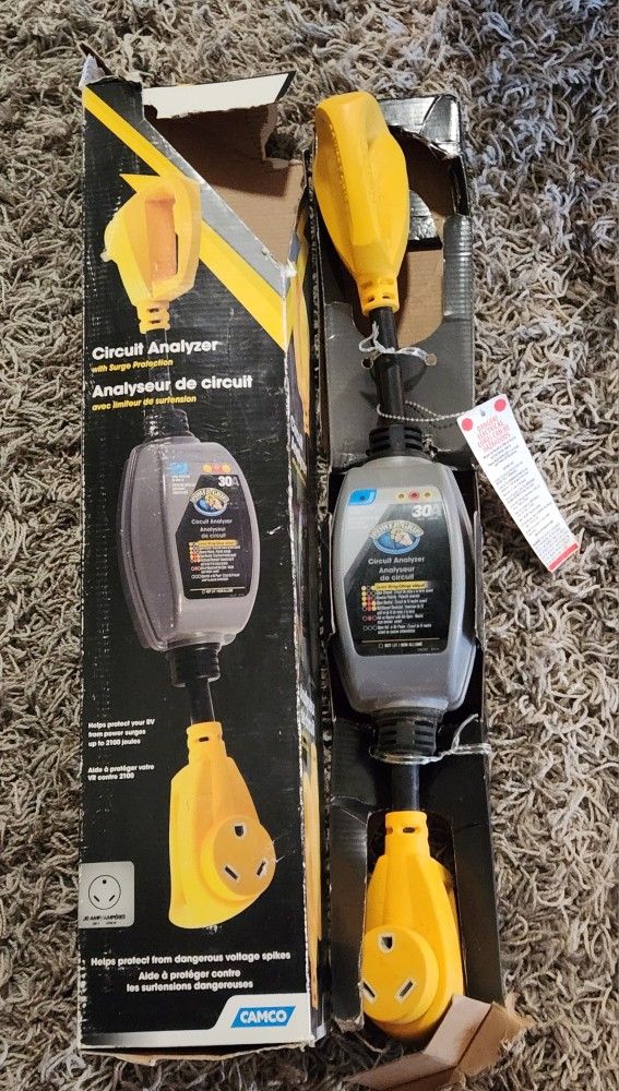 CAMCO 30 Amp Camper / RV Circuit Analyzer Dogbone Surge Protector - Diagnostic LEDs, New/Box Damage