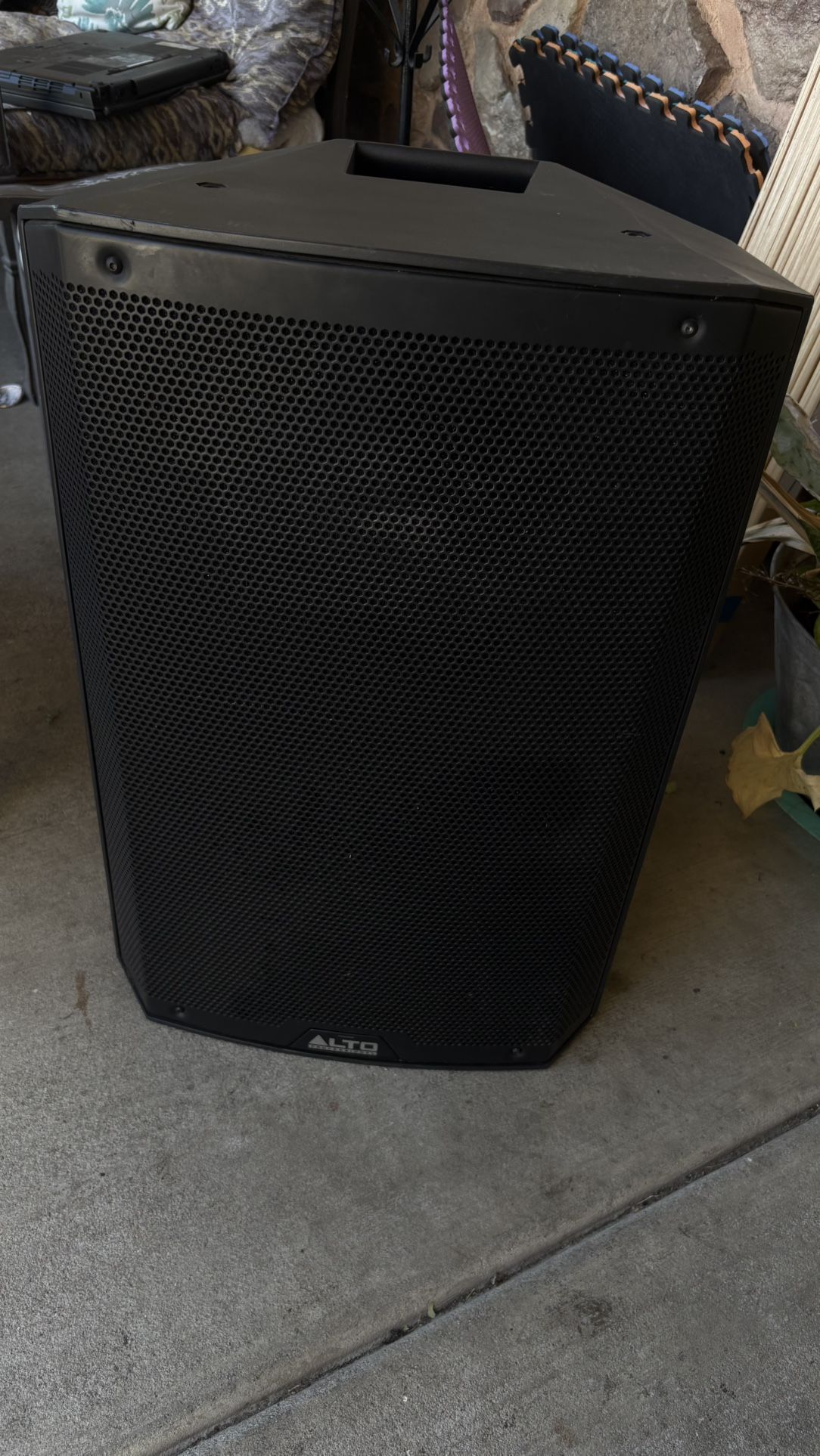 Alto Speaker As Is. Still Good Sound