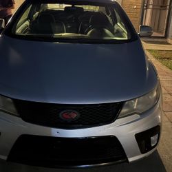 2011 KIA Forte Koup