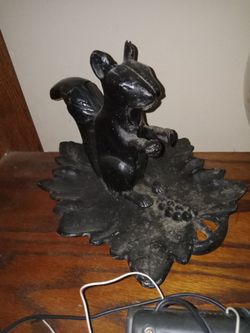 Vintage Squirrel Metal Black 