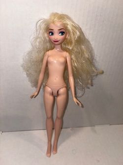 11-inch Disney Frozen Elsa Fashion Doll.  #0036