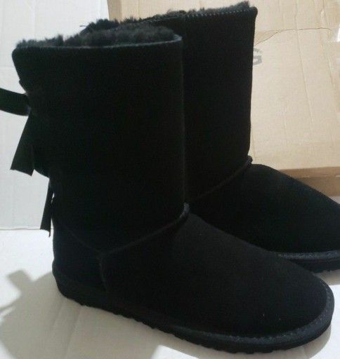 UGG BAILEY BOOTS 2 SIZE 8 NEW BLACK