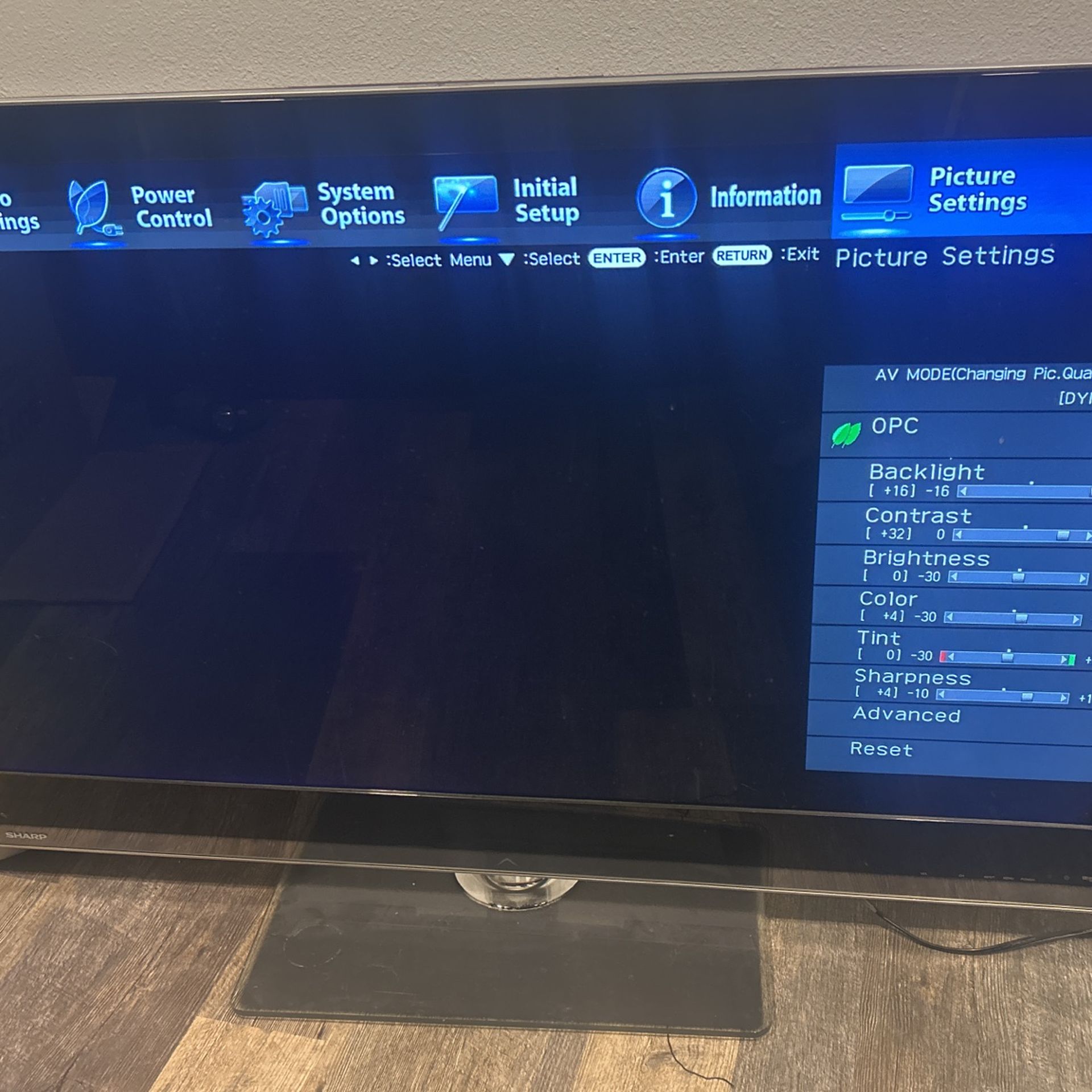 52” Sharp Flat Screen Tv